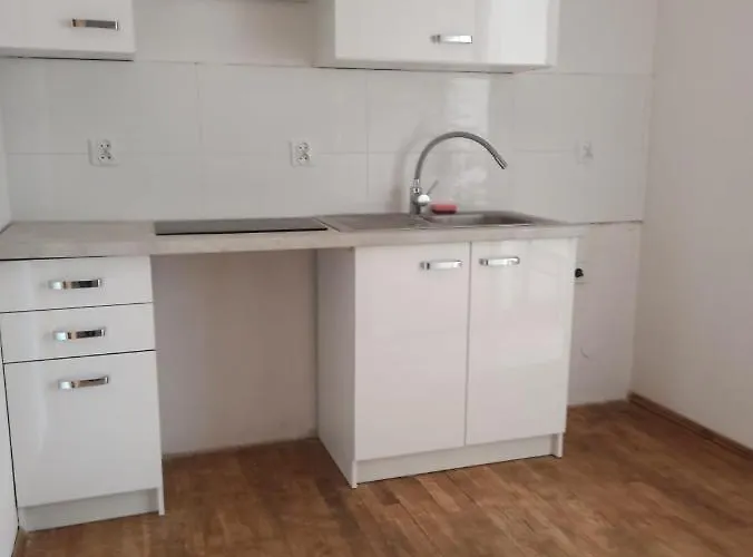 Pokoje Nowowiejska Hostel