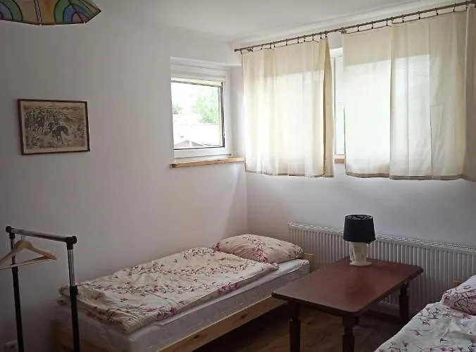 Pokoje Nowowiejska Hostel